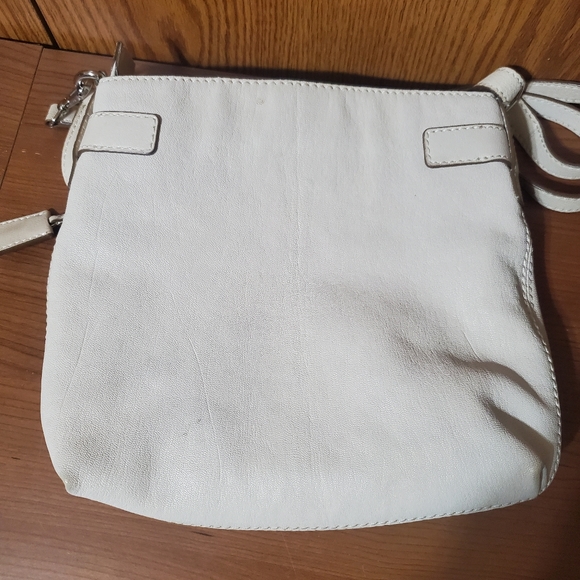 Springtime White Michael Kors handbag. Excellent condition, med size - Picture 7 of 10